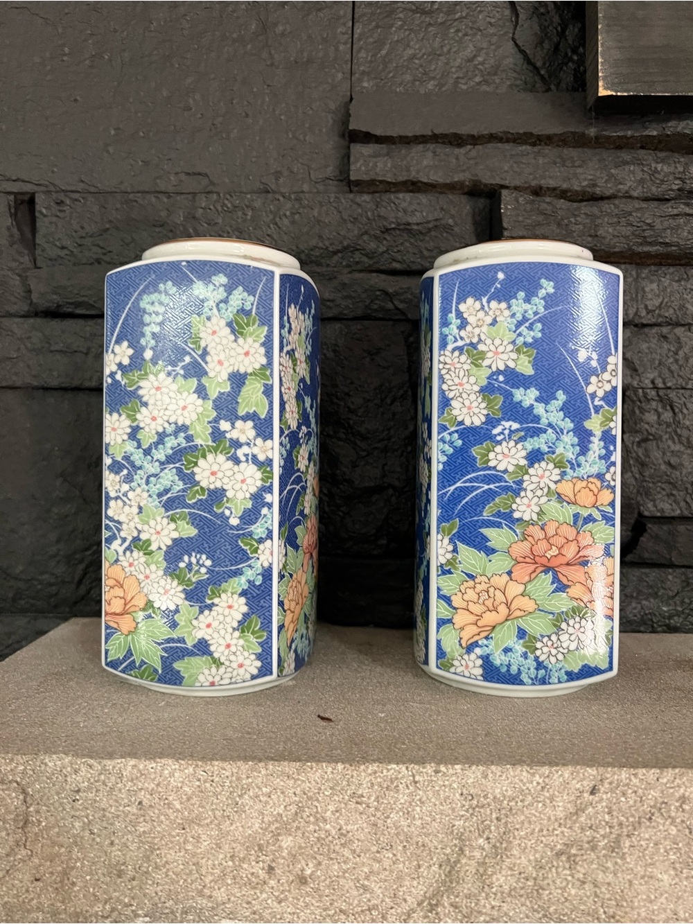 VTG Takahashi Floral Print Vase Blue 1980 Detailed set